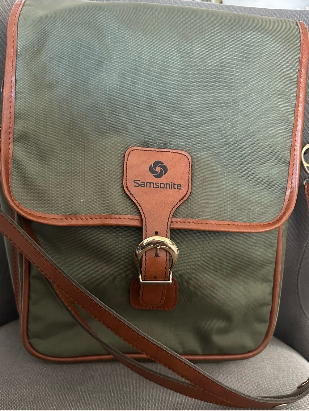 Vintage Samsonite Olive Green Canvas Crossbody Bag | Tan Leather Trim
